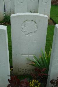 Canada Cemetery Tilloy Les Cambrai - Shaw, E B